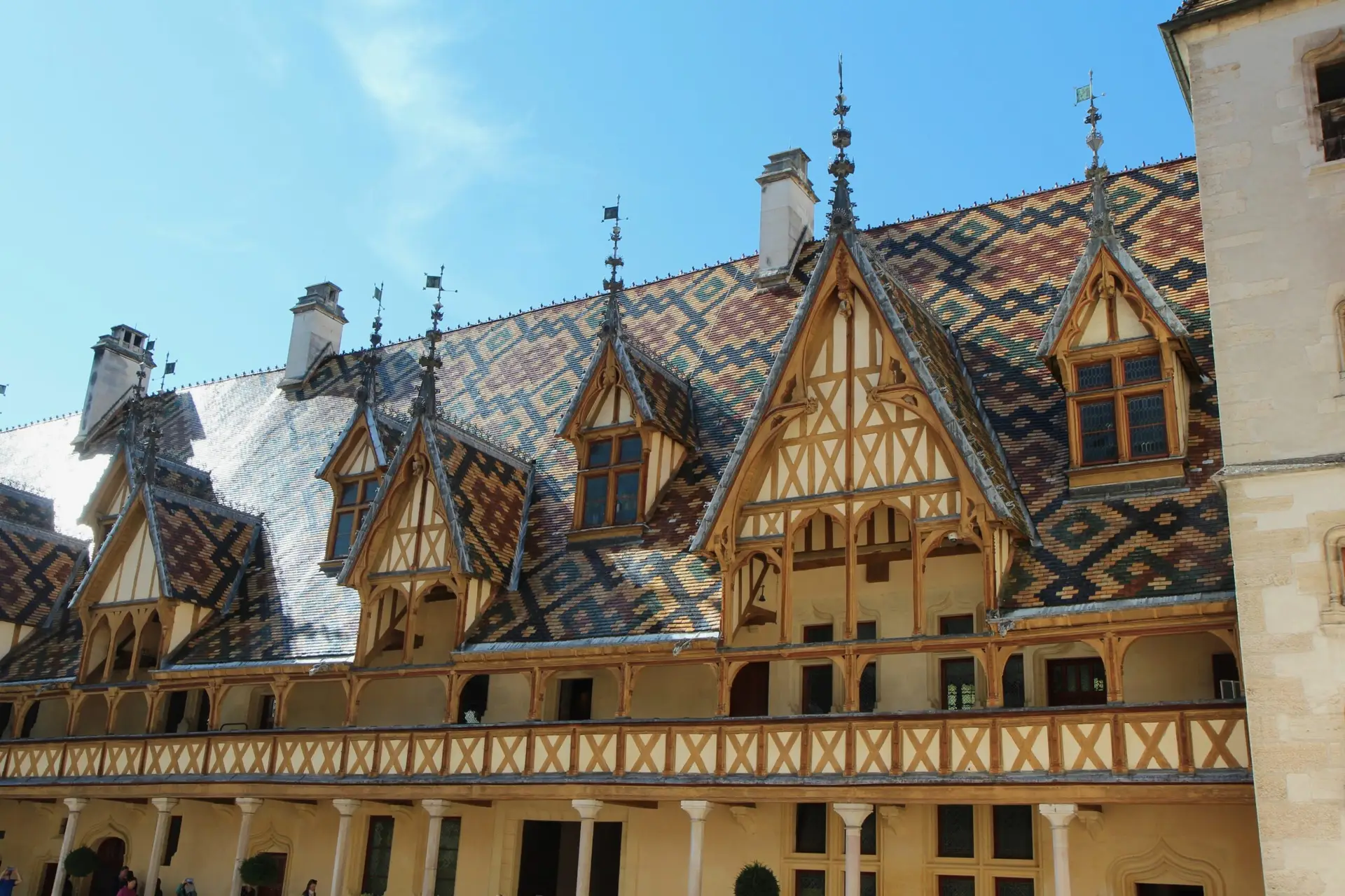 burgundy-tour-beaune-3725446