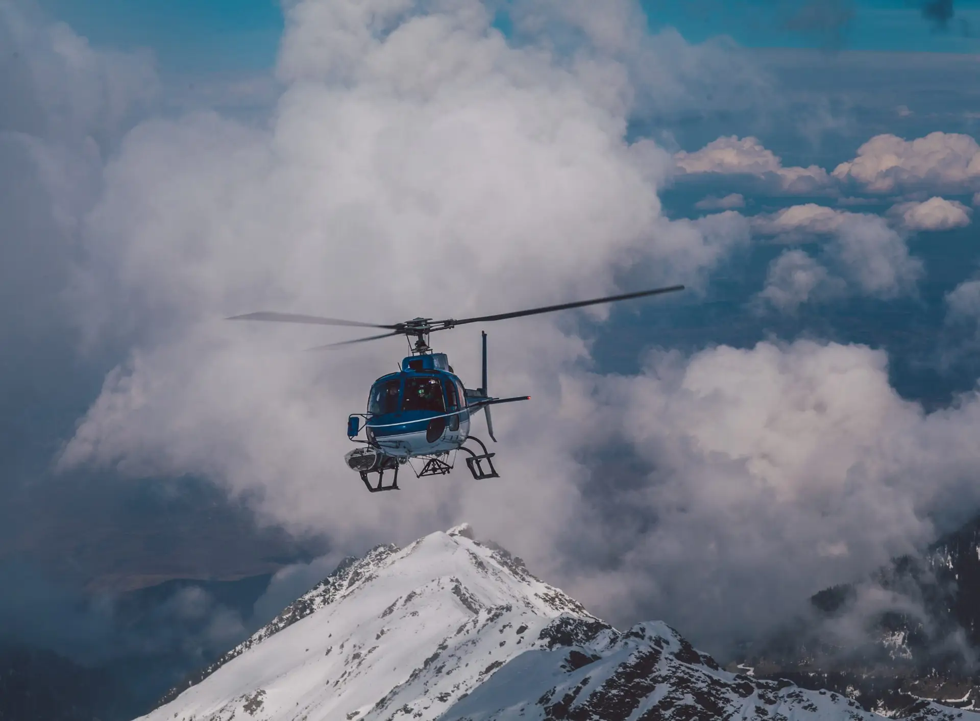 helicopter luxury rental travel france