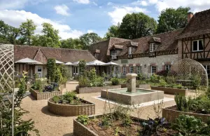 Les Hauts de Loire luxury travel advisors