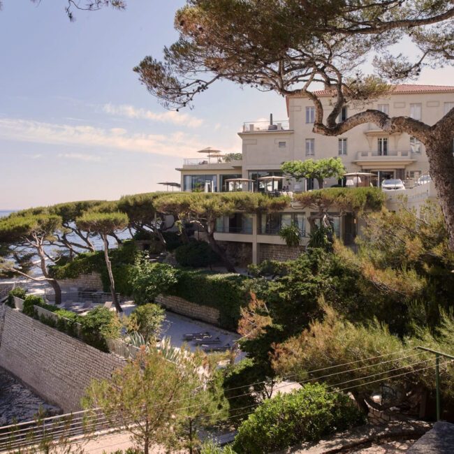 luxury hotel cassis roches blanches travel french promise