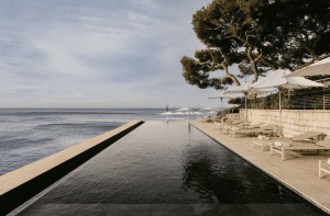 luxury hotel cassis roches blanches