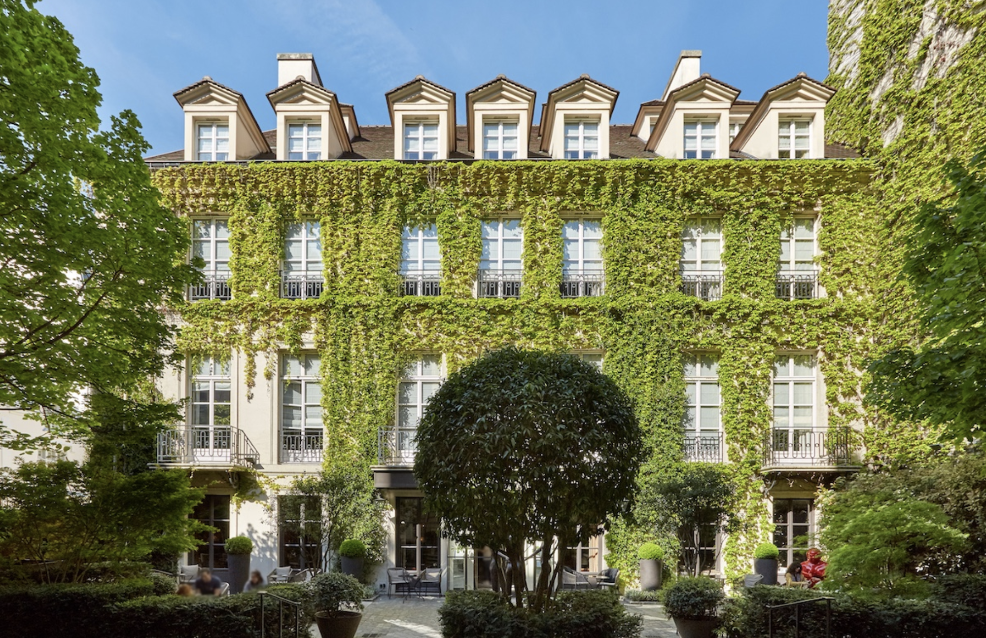 la pavillon de la reine paris hotel