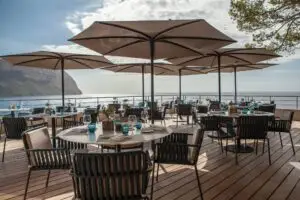 cassis luxury hotel travel