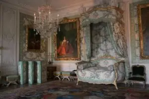 paris versaille luxury travel designer
