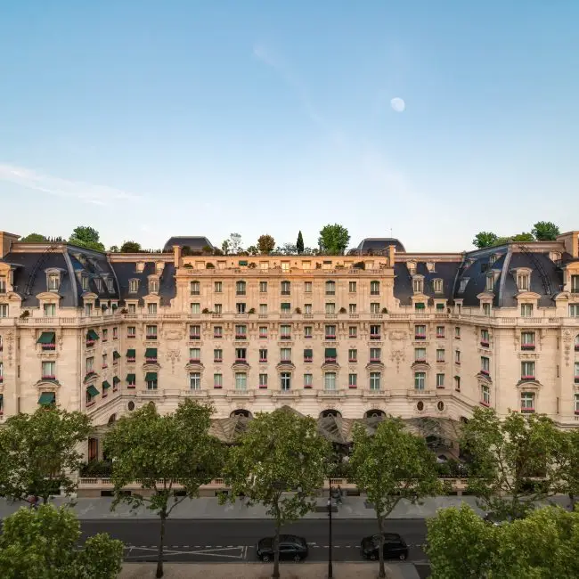 5 star peninsula paris hotel