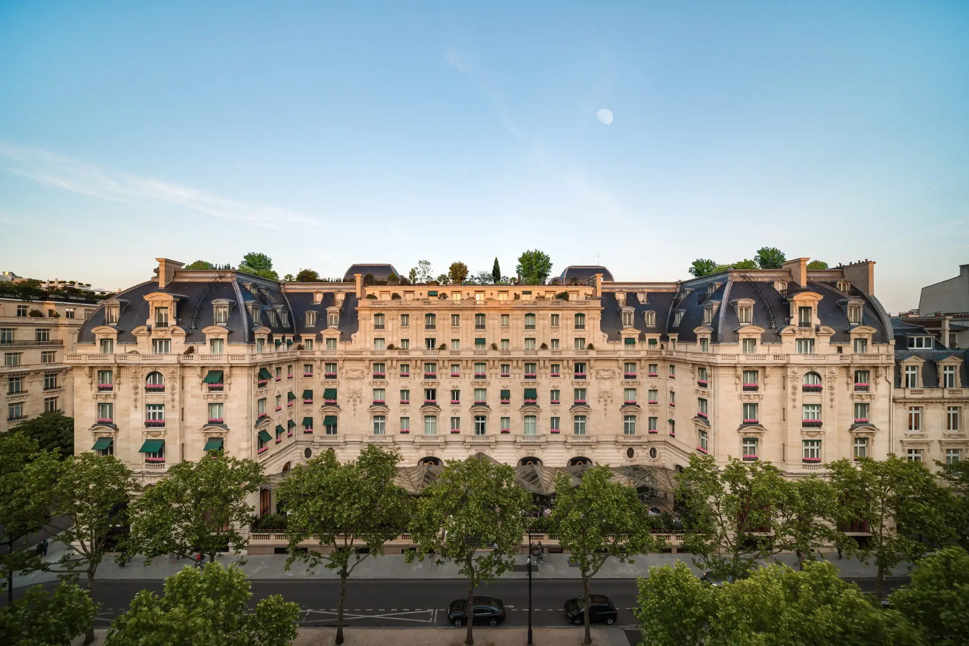 5 star peninsula paris hotel