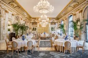 5 star peninsula paris hotel lobby restaurant