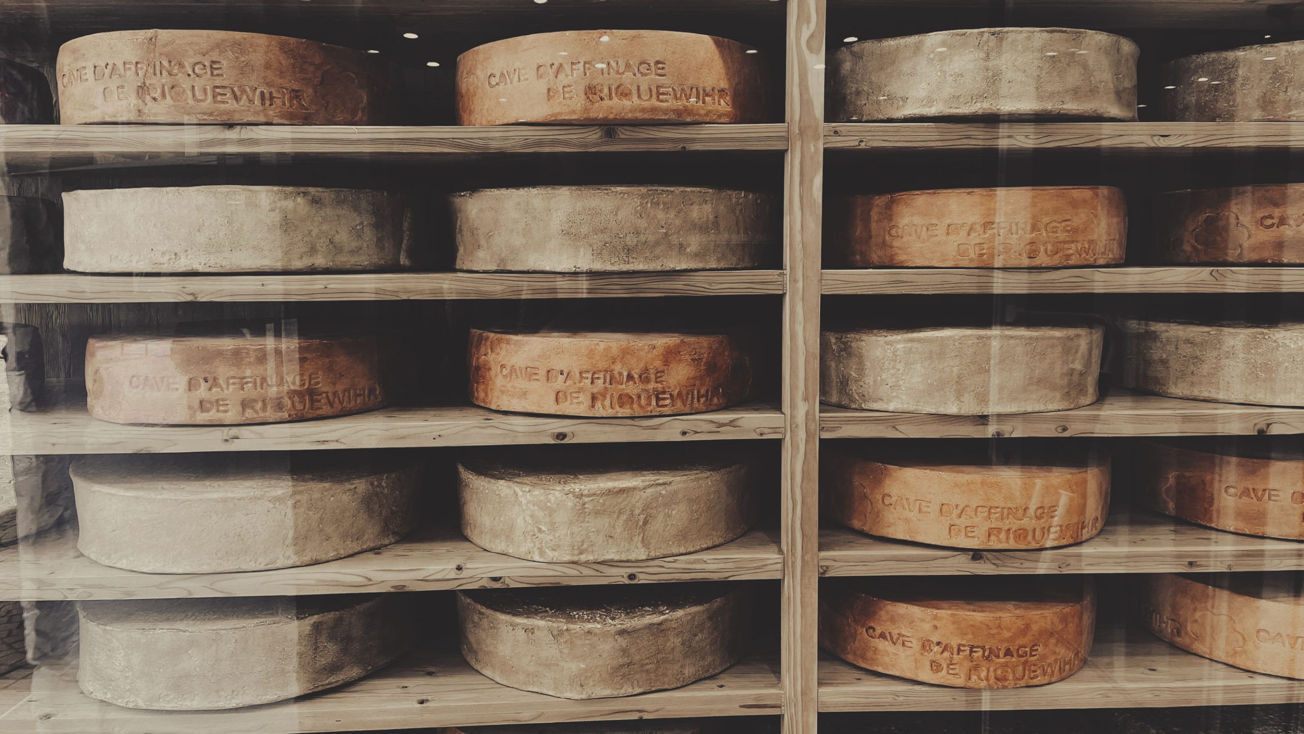 french-cheese-making-luxury-market-tour-france