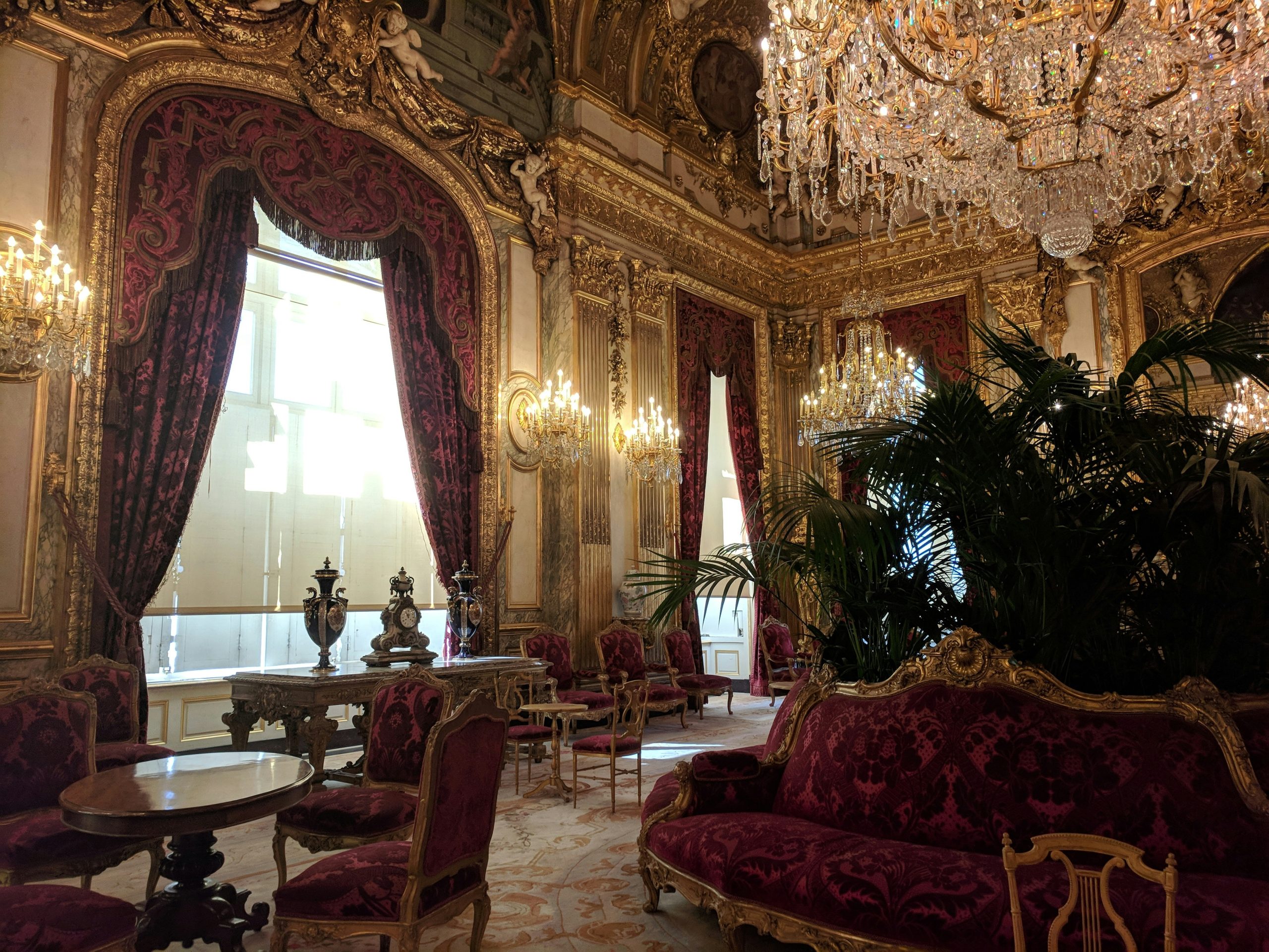 luxury french dmc louvre privatization